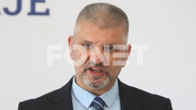 Pritiska na legalne vlasnike
